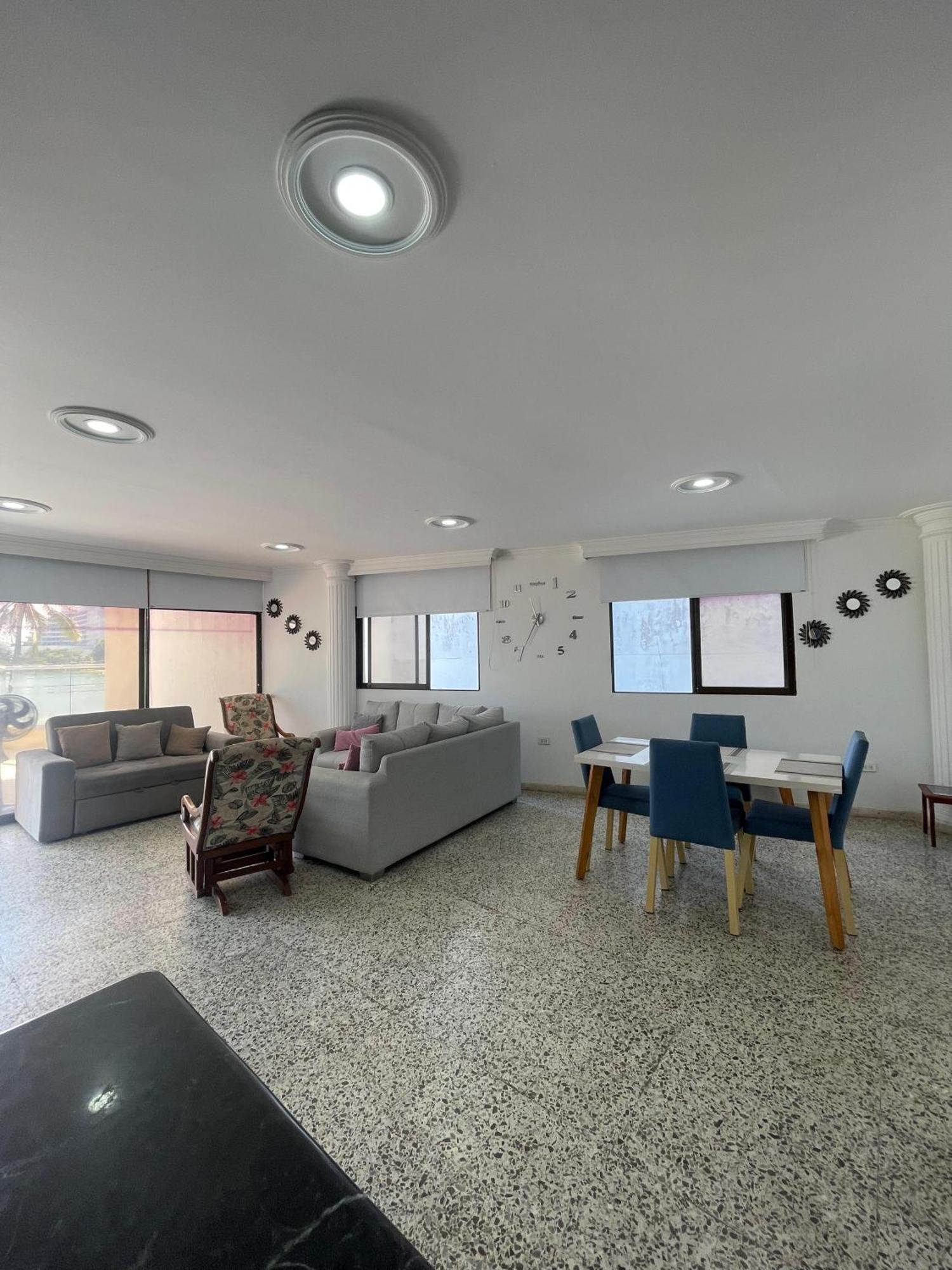 Two Bedroom In Laguito Apartment *